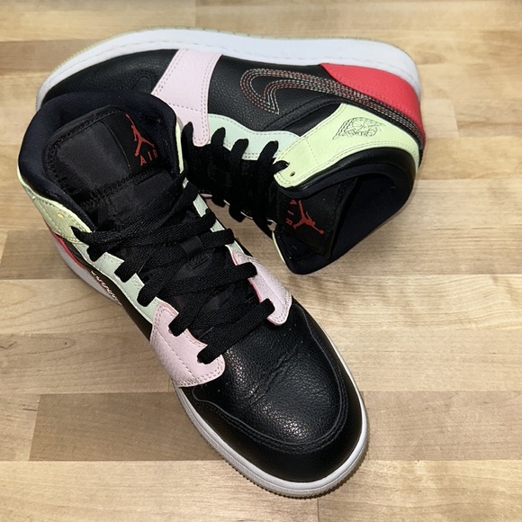 Kids Air Jordan Mid Multicolor - Picture 5 of 10
